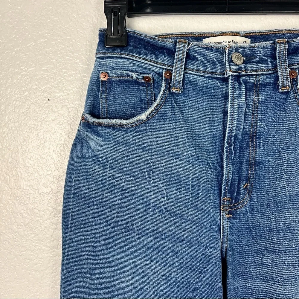 Abercrombie & Fitch 90s Straight Ultra High Rise Denim Jeans size 26 - Picture 6 of 7